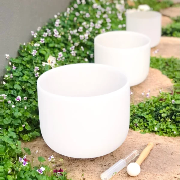 CrystalBowlsSetof3White_2475x
